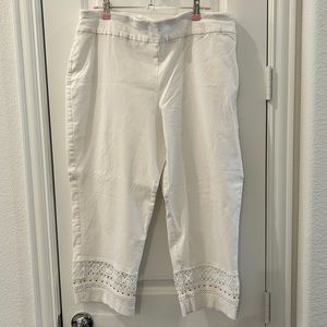 White dressy capri pants .